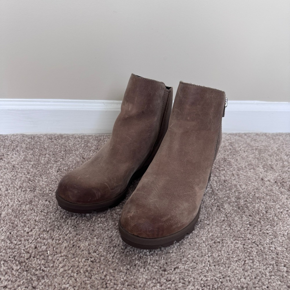 Sorel Joan of Arctic Wedge II Chelsea Boots Brown Leather Womens 8 NL3365-240